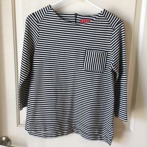 Elle black and white top